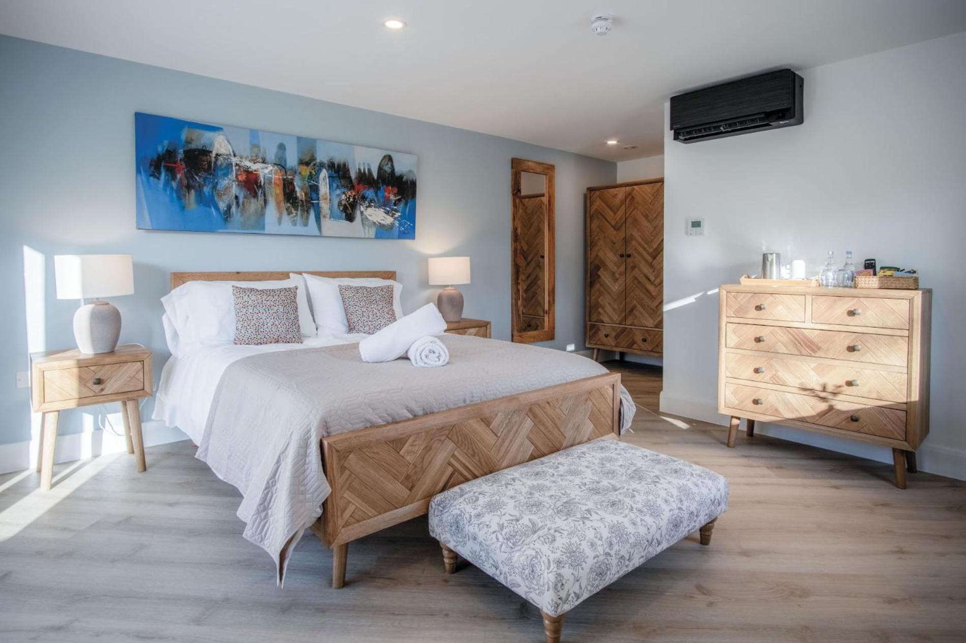Suite 9 - Sleeping Giant Hotel - Pen Y Cae Inn เบรคอน ภายนอก รูปภาพ
