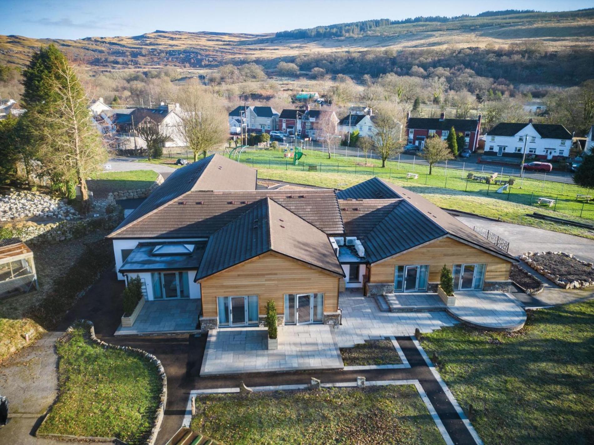 Suite 9 - Sleeping Giant Hotel - Pen Y Cae Inn เบรคอน ภายนอก รูปภาพ