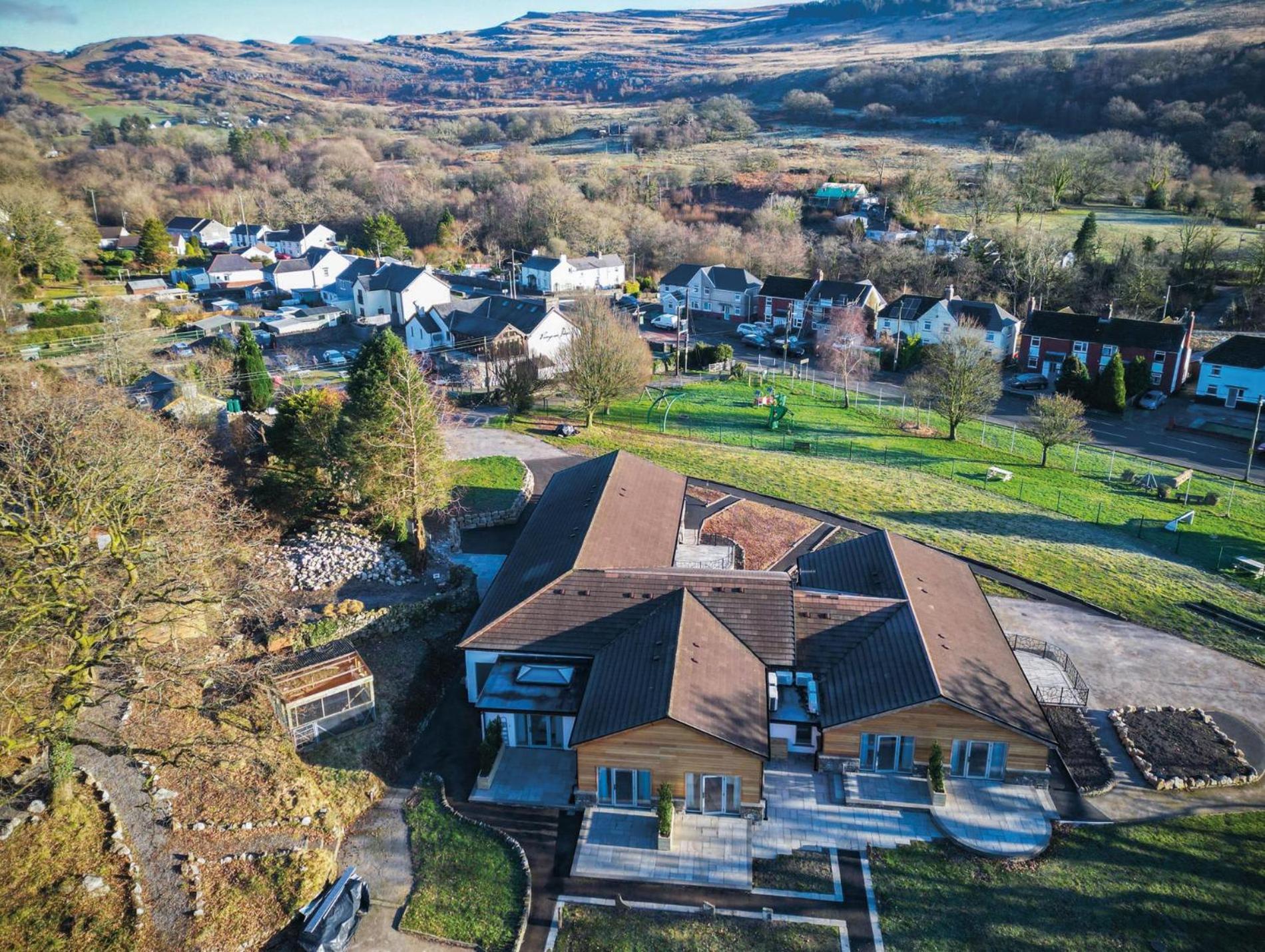Suite 9 - Sleeping Giant Hotel - Pen Y Cae Inn เบรคอน ภายนอก รูปภาพ